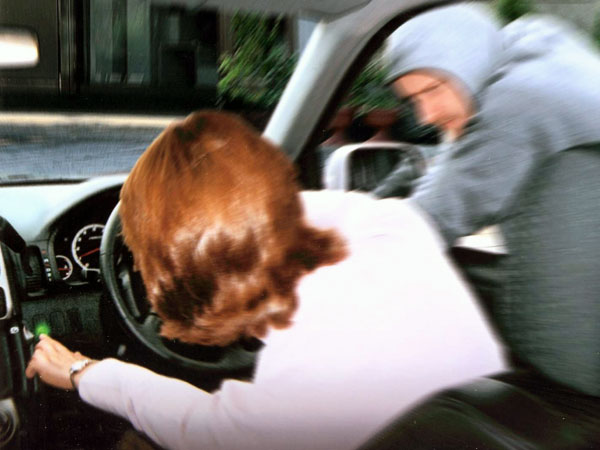Pose de film anti car jacking automobile